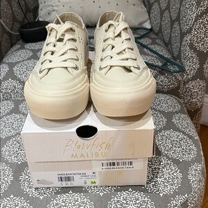 Blowfish Malibu tan sneakers - size 8 New in Box